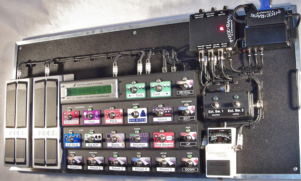 Metric_Guitar_Pedalboard_2013_03.JPG